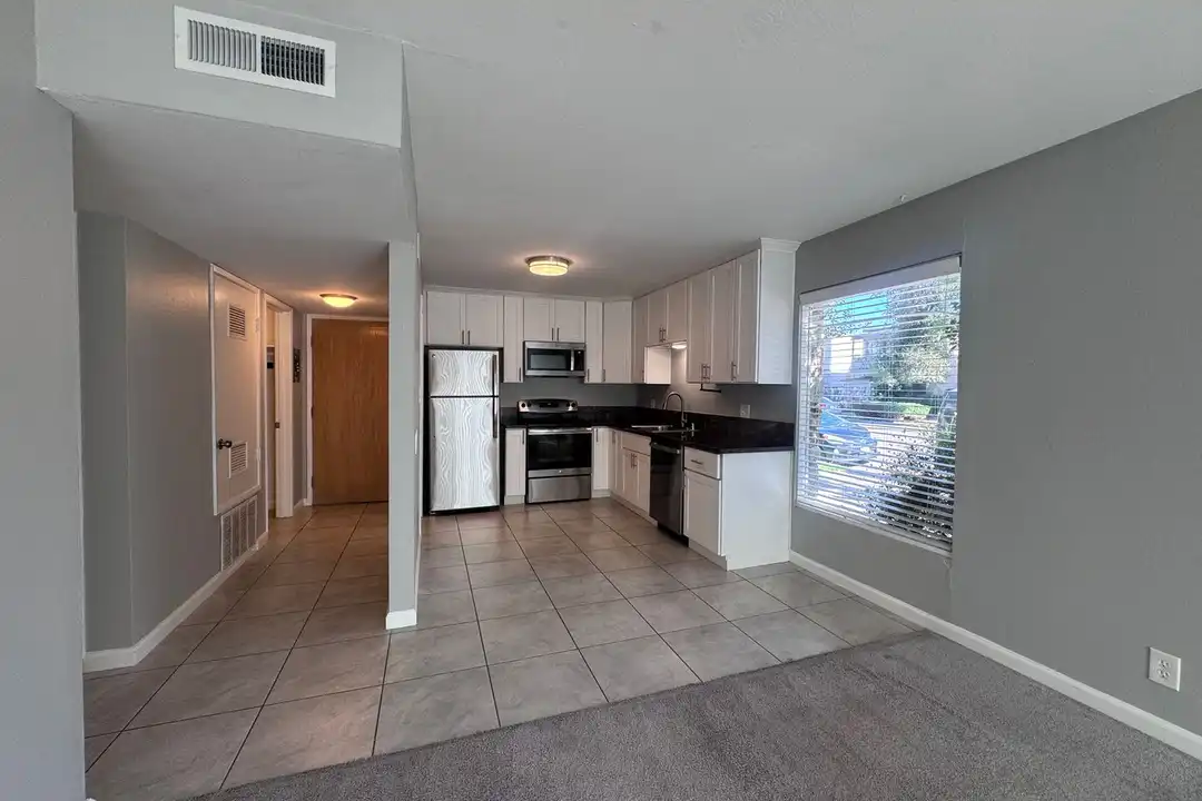 2707 O St unit 04 - View 3