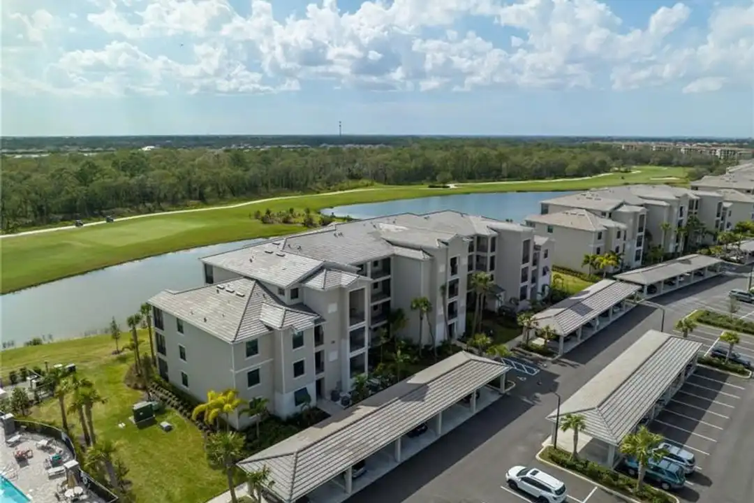 17724 Gawthrop Dr unit 202 - View 3