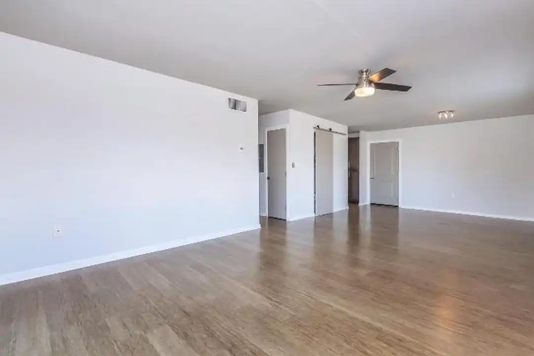 2500 N Federal Hwy - View 3