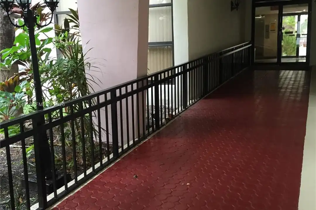 17011 N Bay Rd unit 918 - View 5