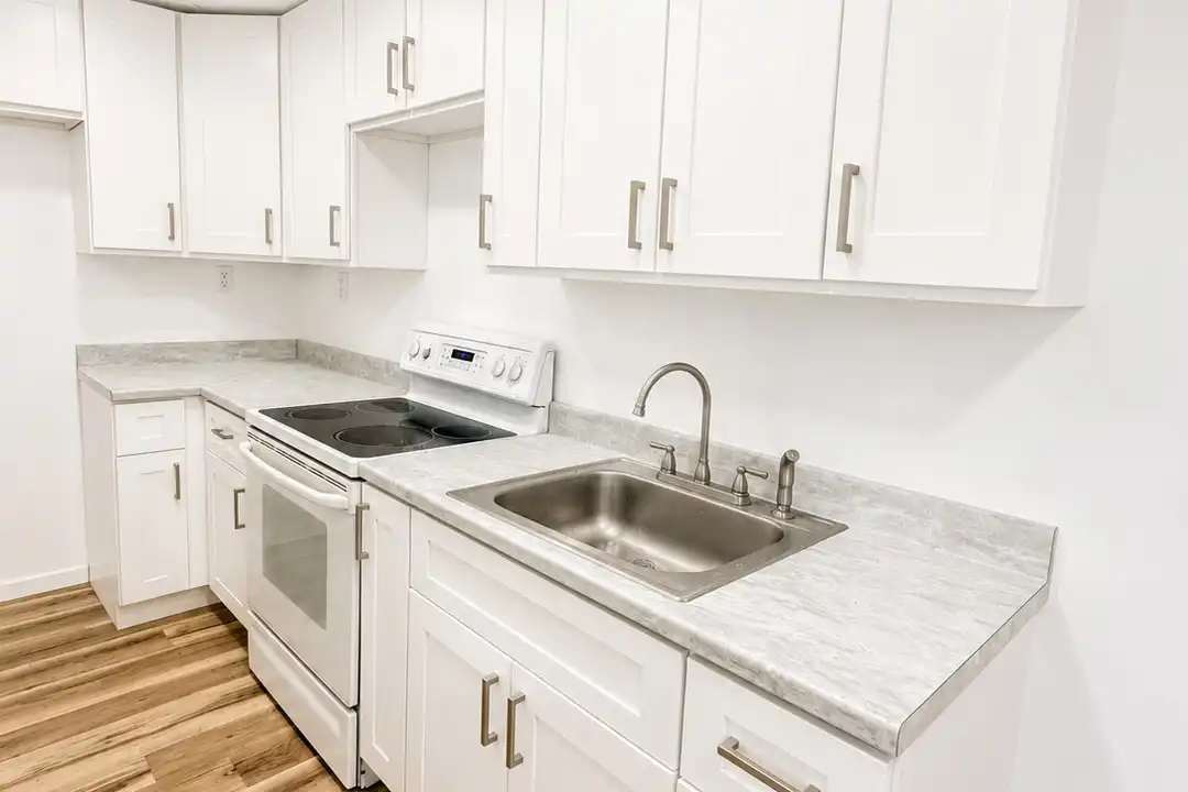 439 N 28th St – photo 1