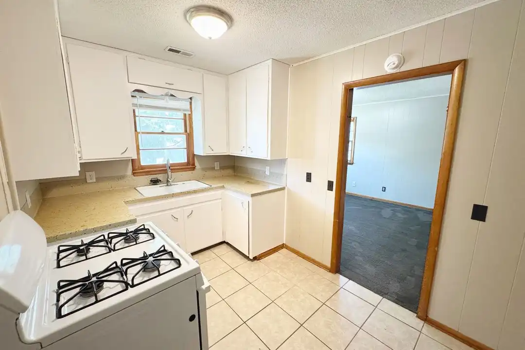 420 Jackson St unit A - View 4