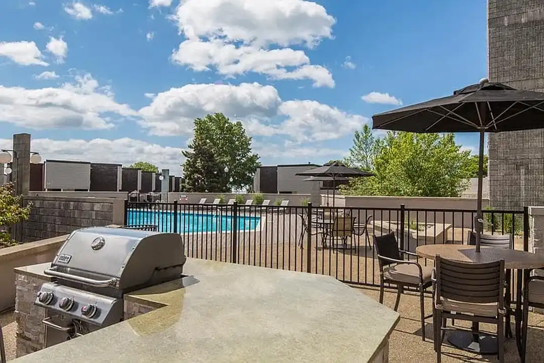 Soundview Apartments – photo 1