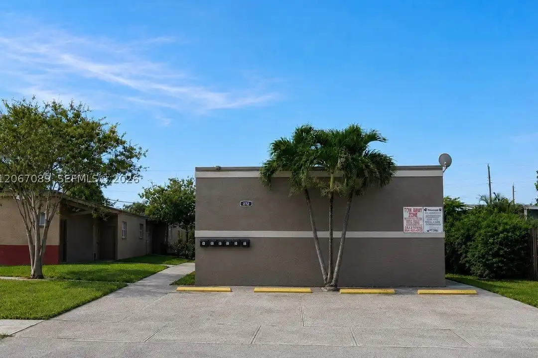 272 SW 3rd St #A-D – photo 1