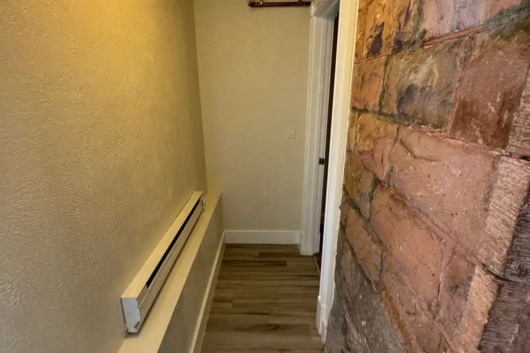 506 N Cascade Ave unit B04 - View 4