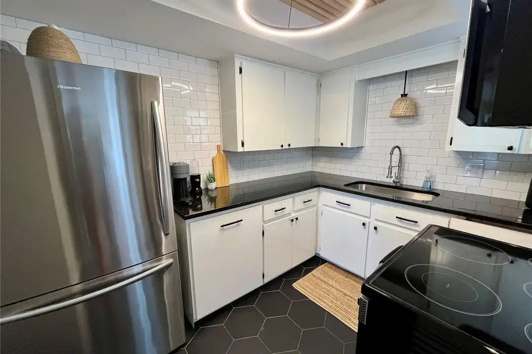 4510 Overlook Dr NE #225 - More