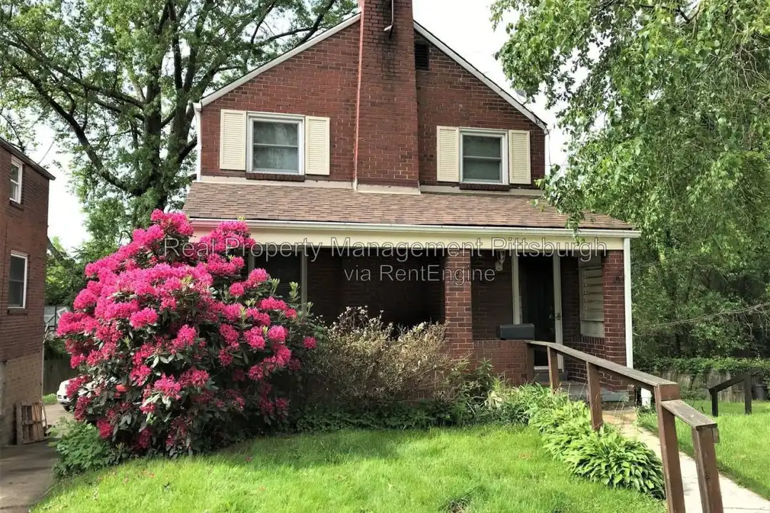 1685 Doyle St – photo 1