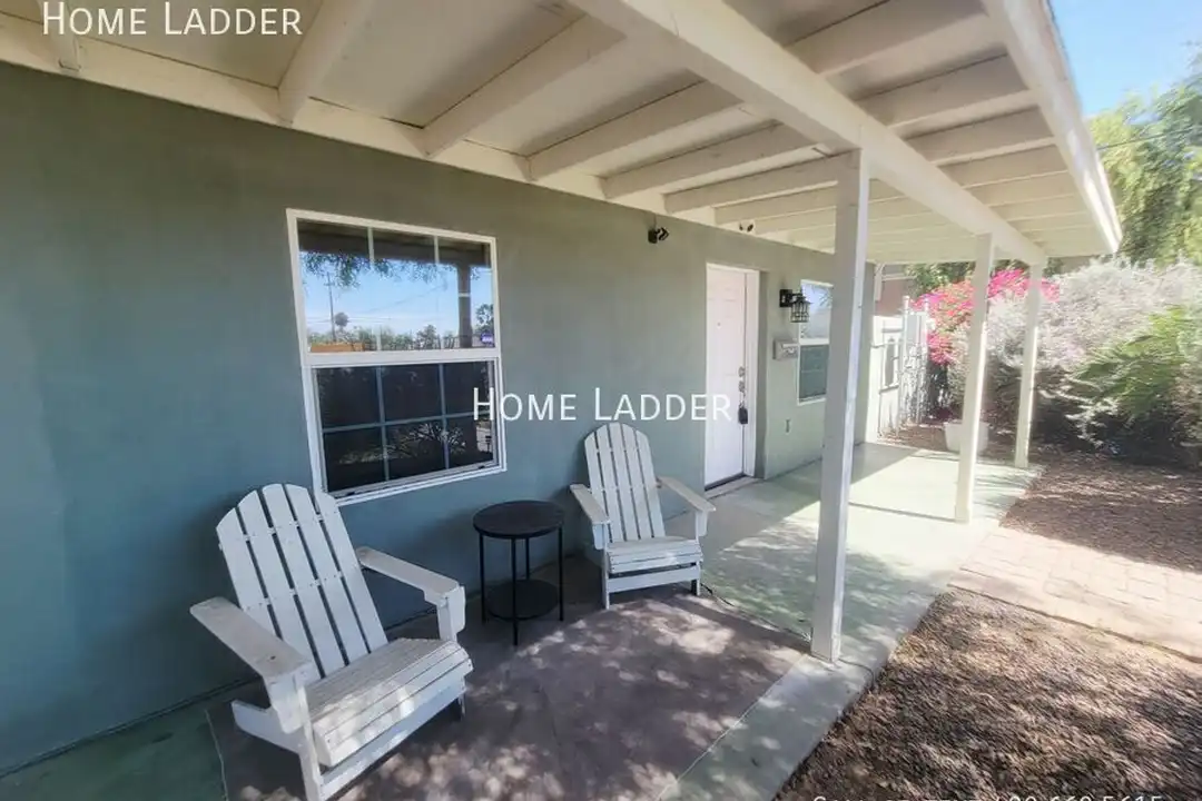 4201 N 19th St - View 2