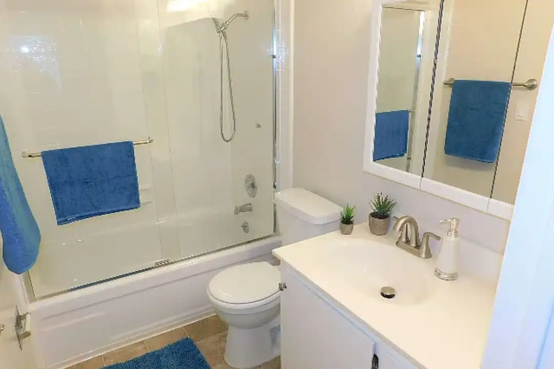 Peppertree Apartments – photo 1