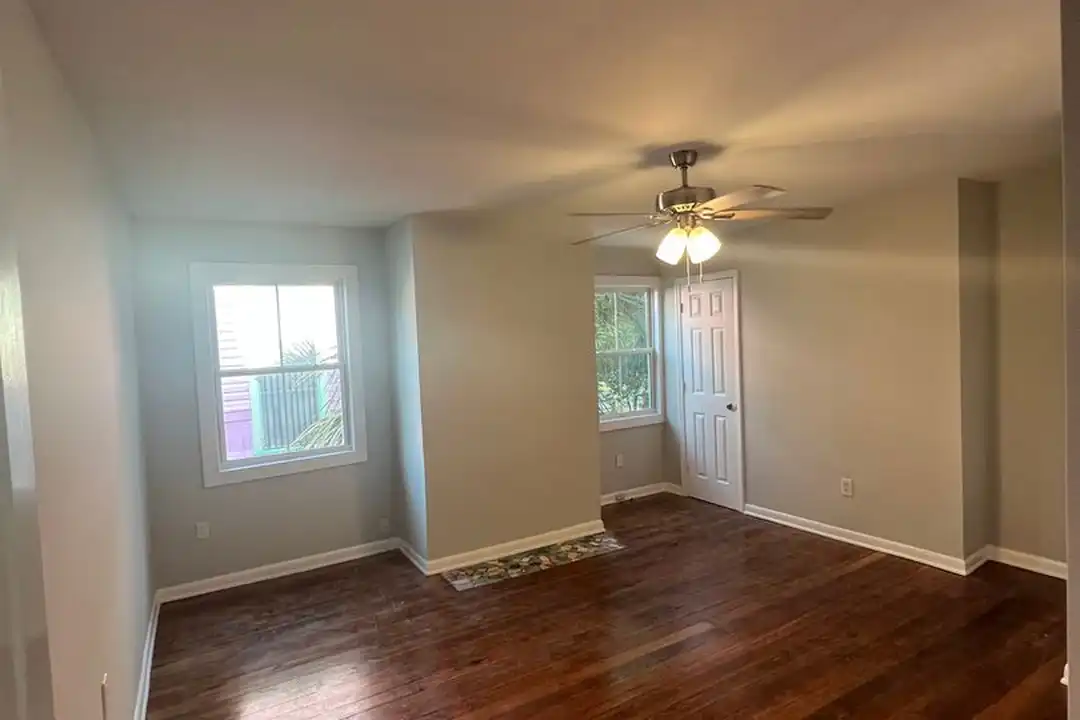 405 E Duffy St - View 6