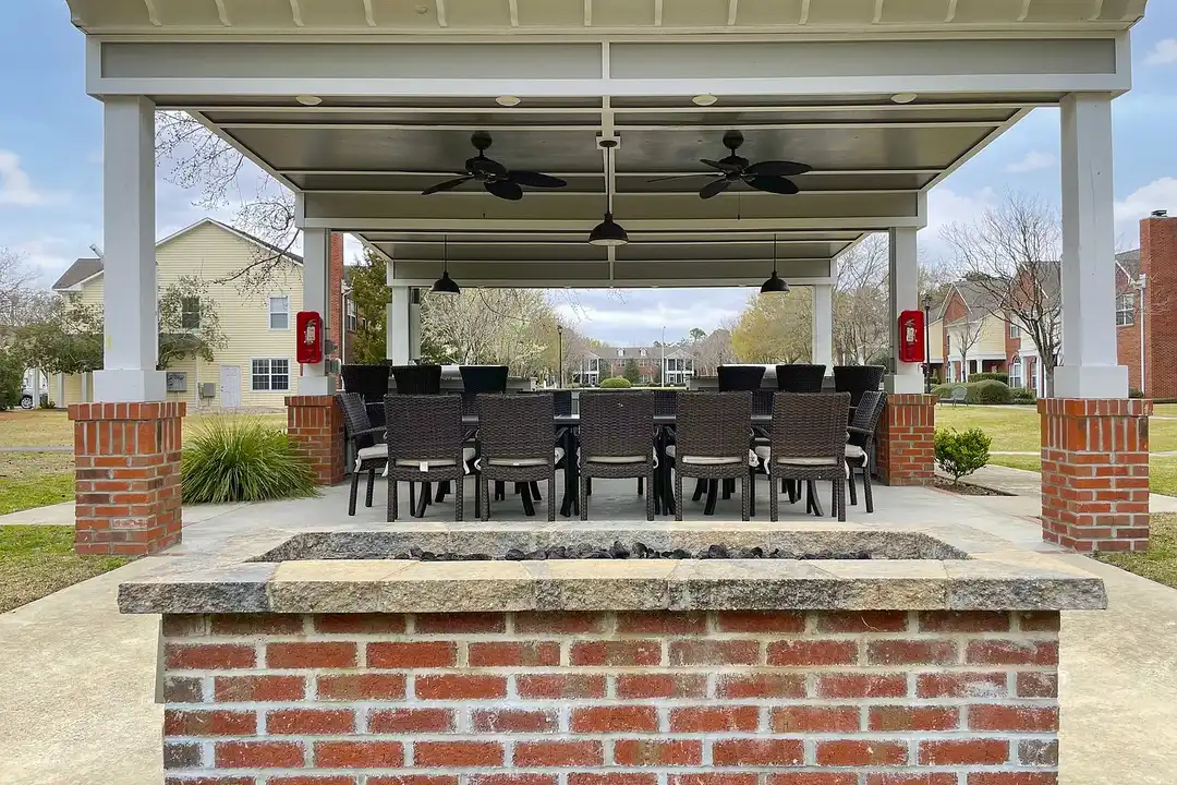 Barclay Place Apartments – photo 1