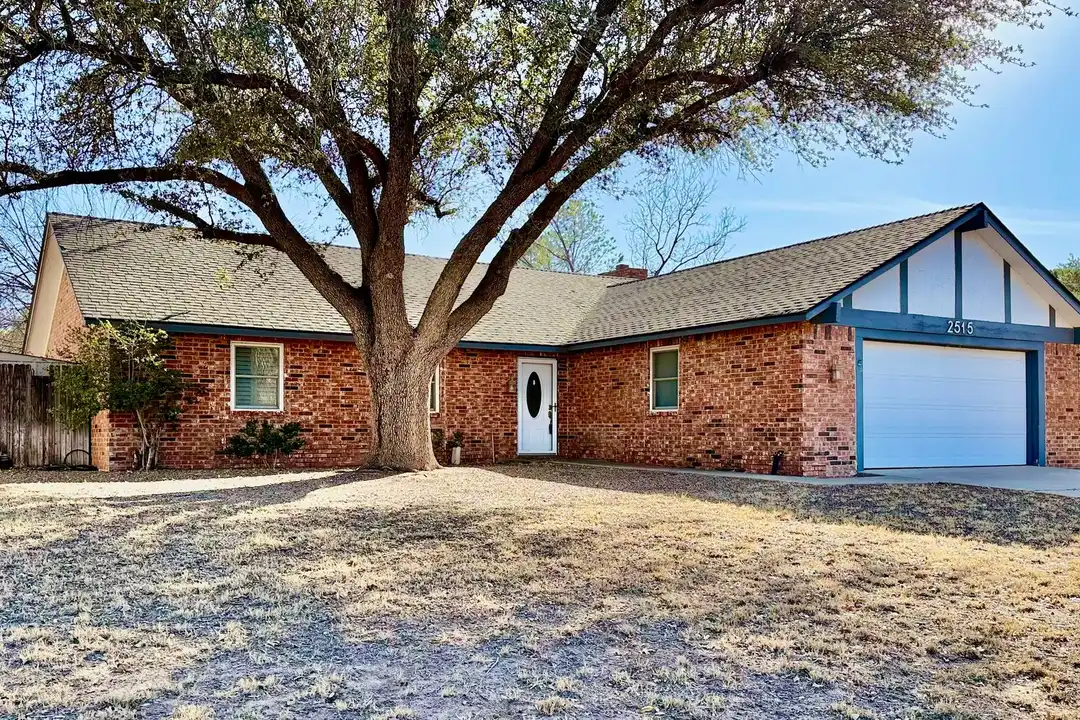 2515 Emerson Dr - View 2