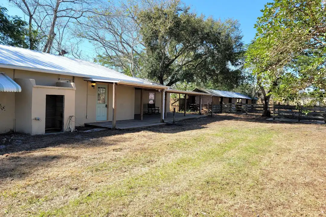 4362 W Midway Rd - View 5