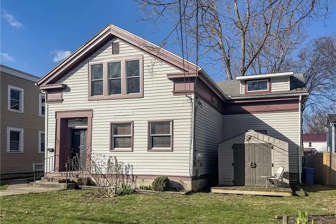 206 3rd St unit A – photo 1