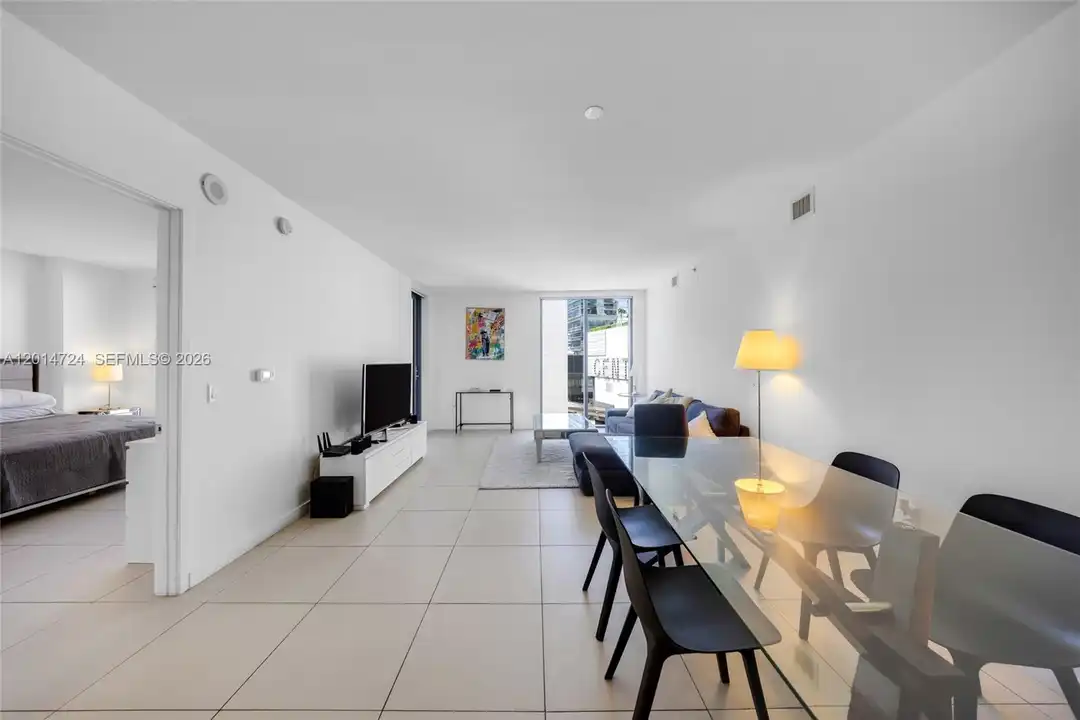 31 SE 6th St unit 907 - View 2