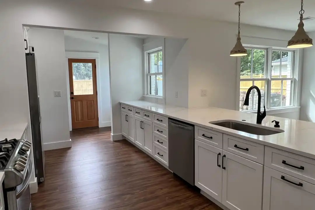 18 Ellen Ave - View 4