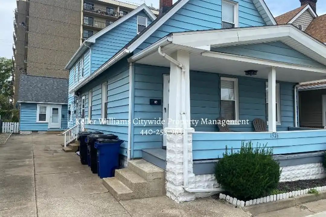 1326 W 69th St – pohled 2