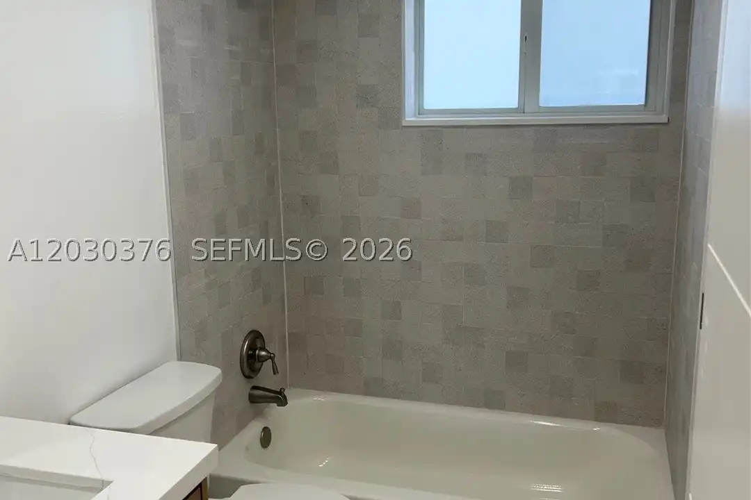 Apartment in Miami - More