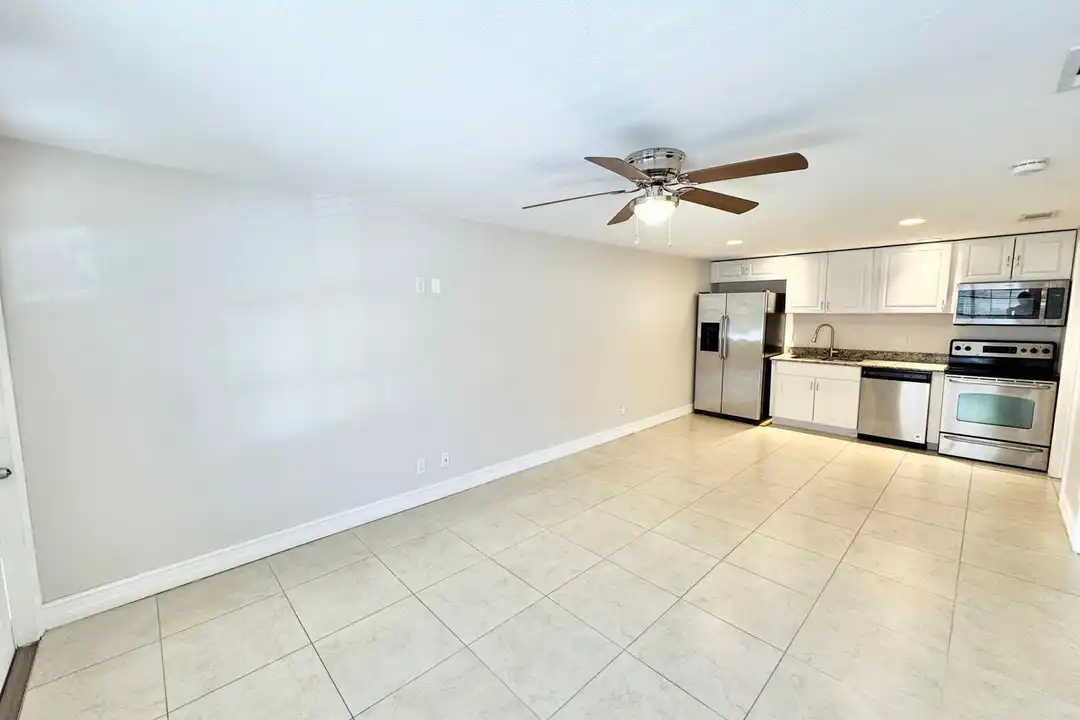 5389 Treetops Dr - View 3