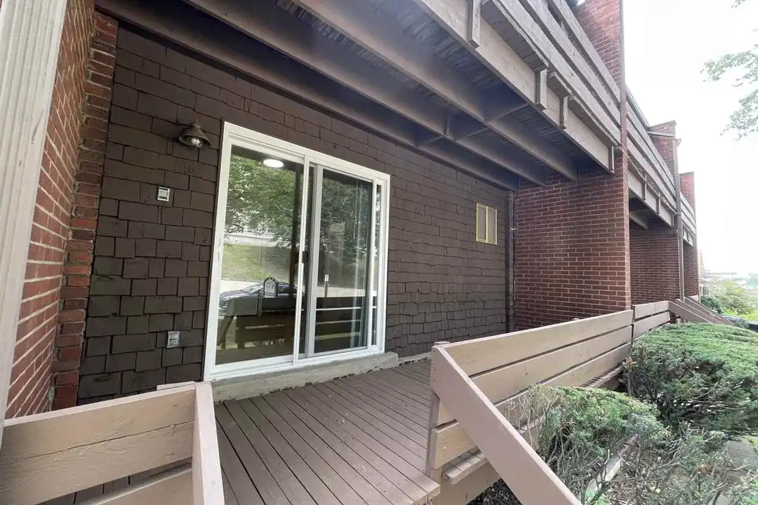 6350 Forward Ave unit 16 – photo 1