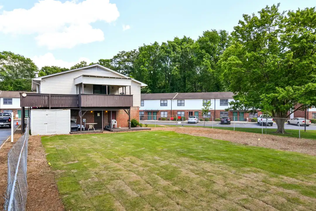 Apartment in Greenville - View 2
