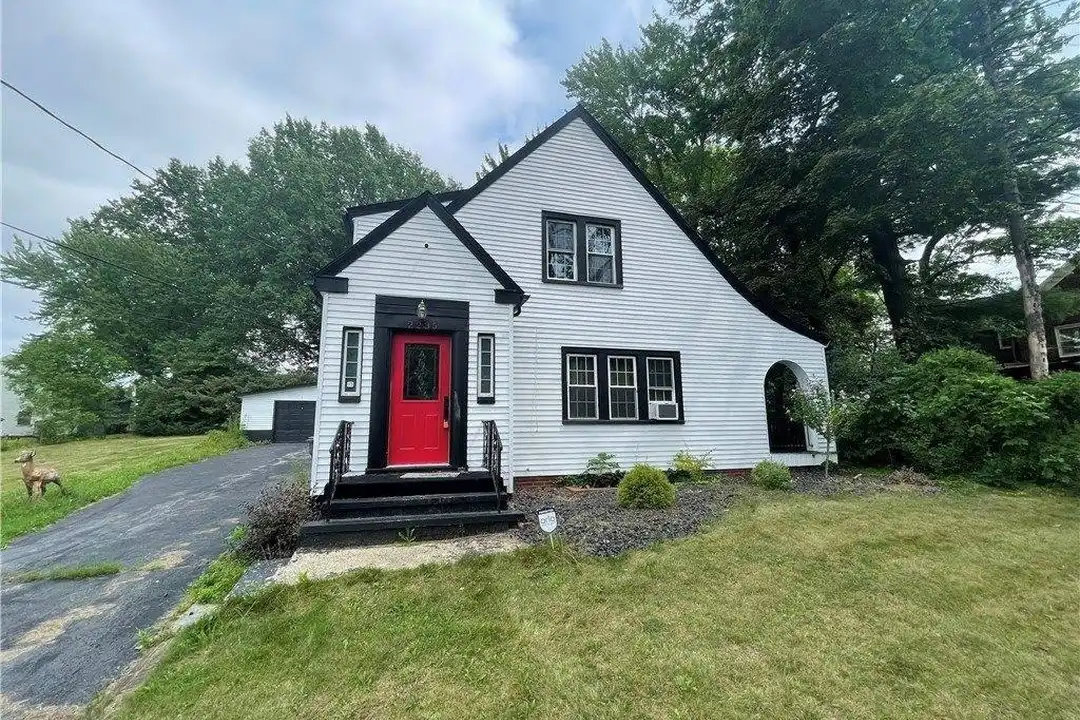 2235 Montclair Ave – photo 1