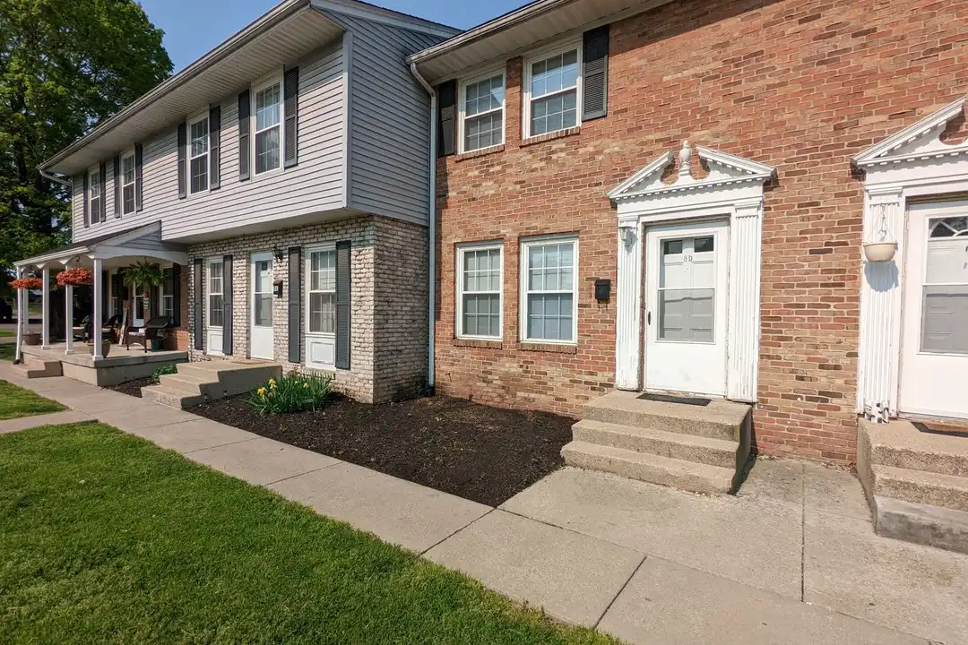469 S 30th St unit H – photo 1 of 16