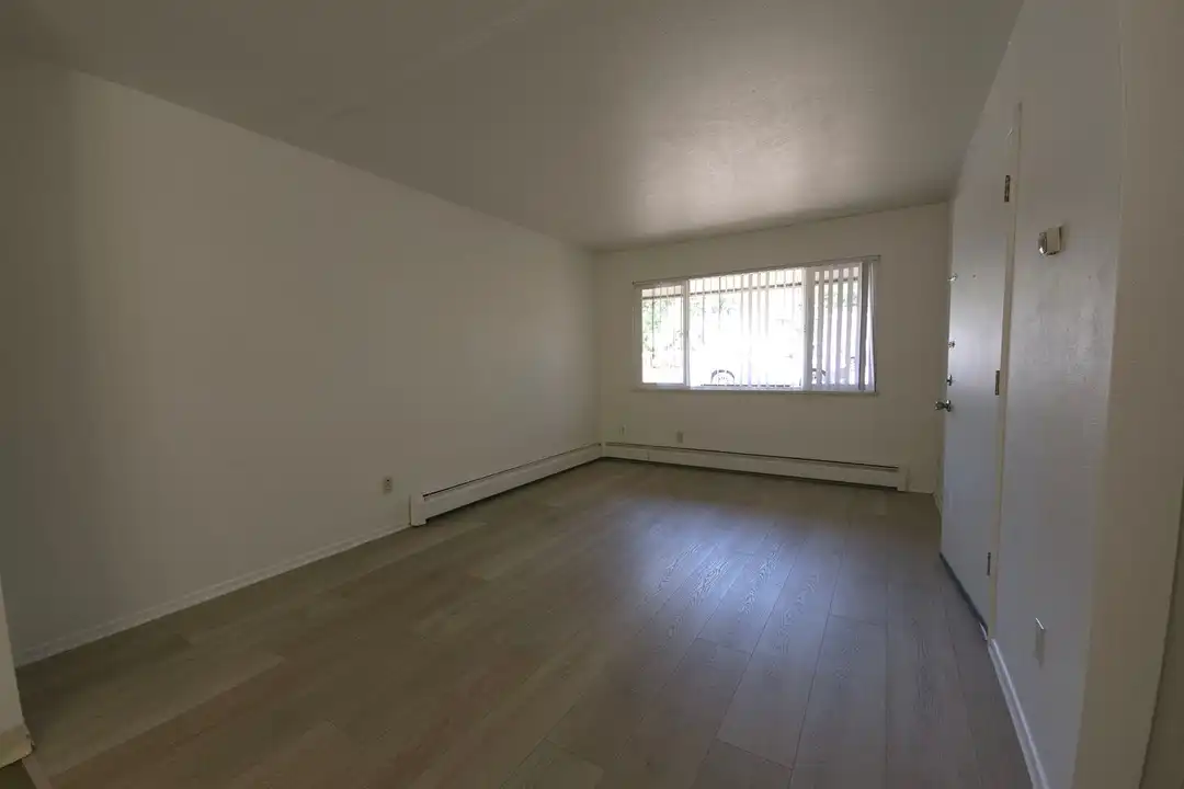1410 19th St unit 06 - View 3