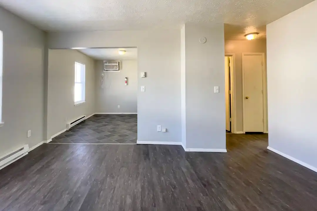 1701 E 14th St unit Apt. 01 - View 5