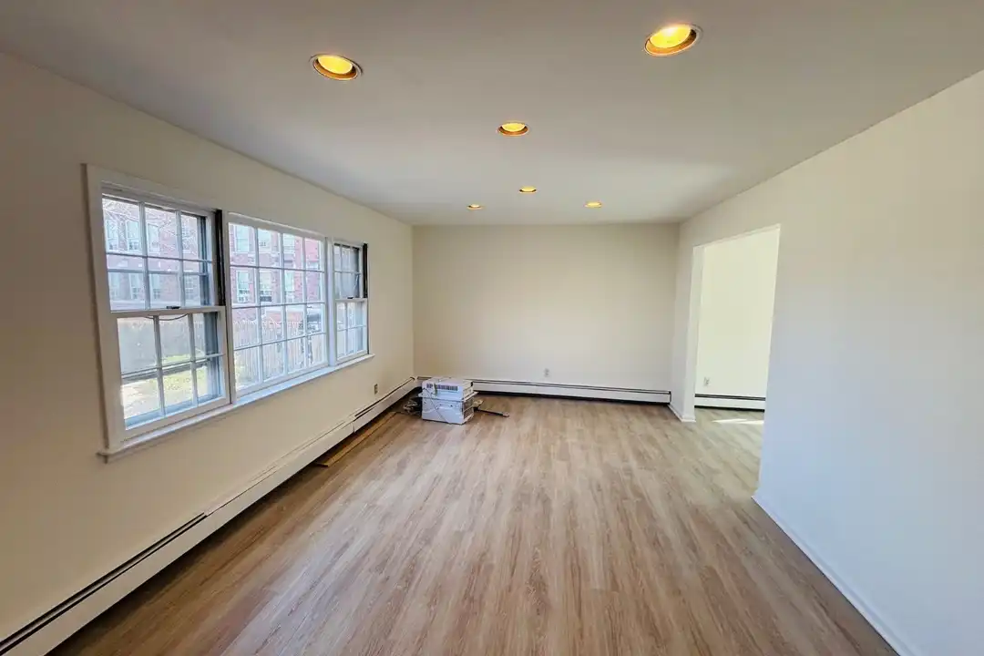 21 Anstice St – photo 1 of 13