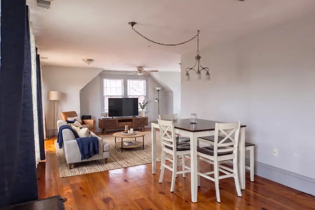 7 Weymouth Ave unit 3 - View 3