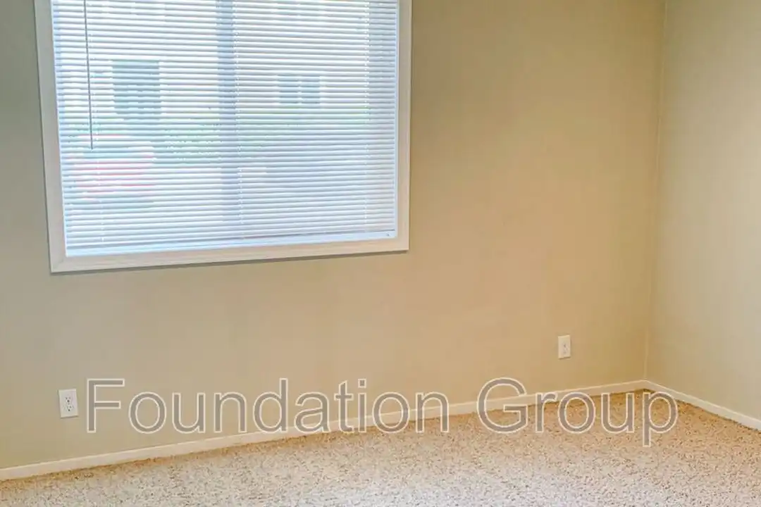 938 N 100th St unit 105 – pohled 5