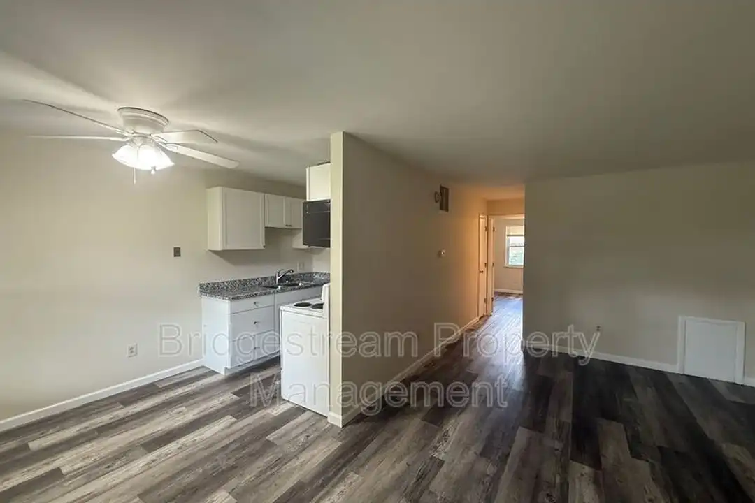 4352 Sunray Rd unit 3 – photo 1