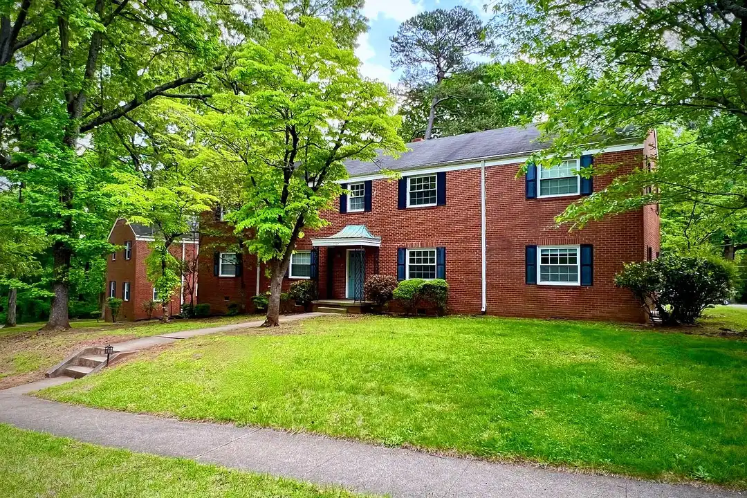 Lindley Park Manor - More