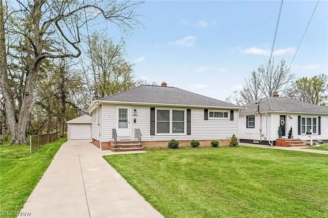 6840 Middlebrook Blvd – photo 1 of 18