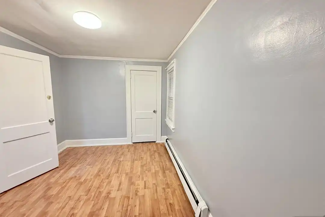 122 Cross St unit APT1 - More