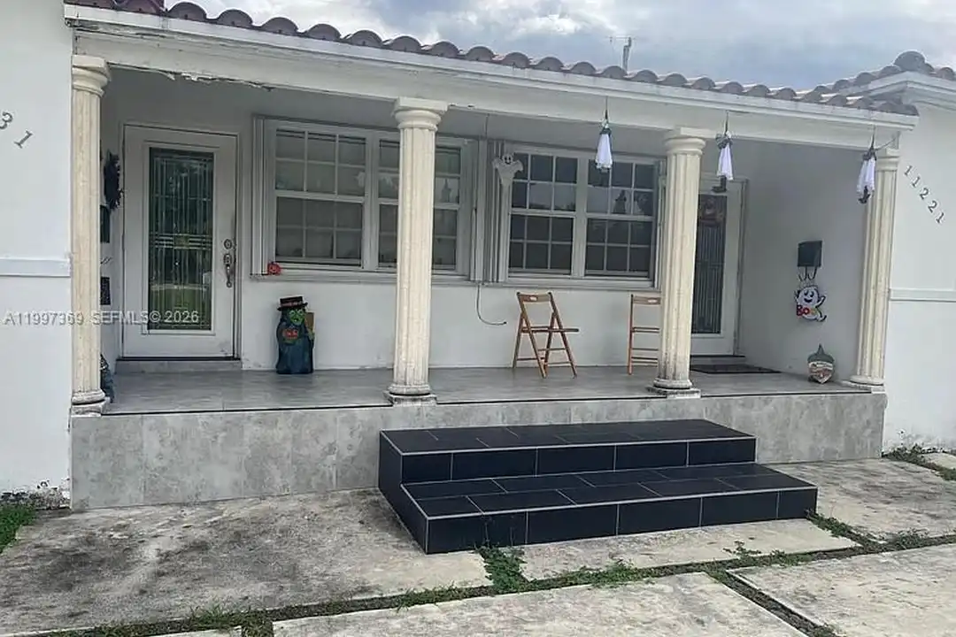 House in Biscayne Park - View 3