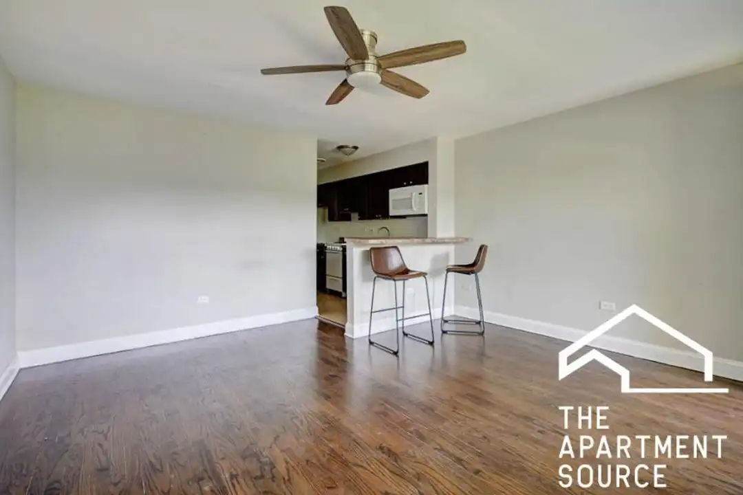 Apartment in Lake View Township, Andersonville, Edgewater - View 4