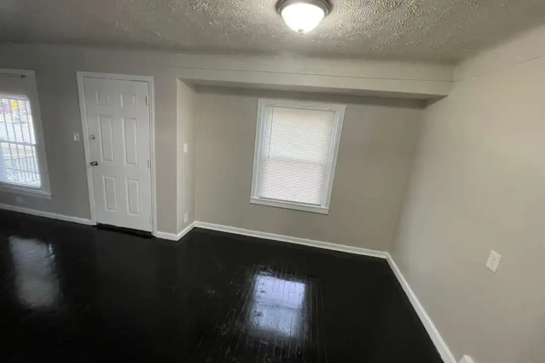 18556 Kentfield St – pohled 3