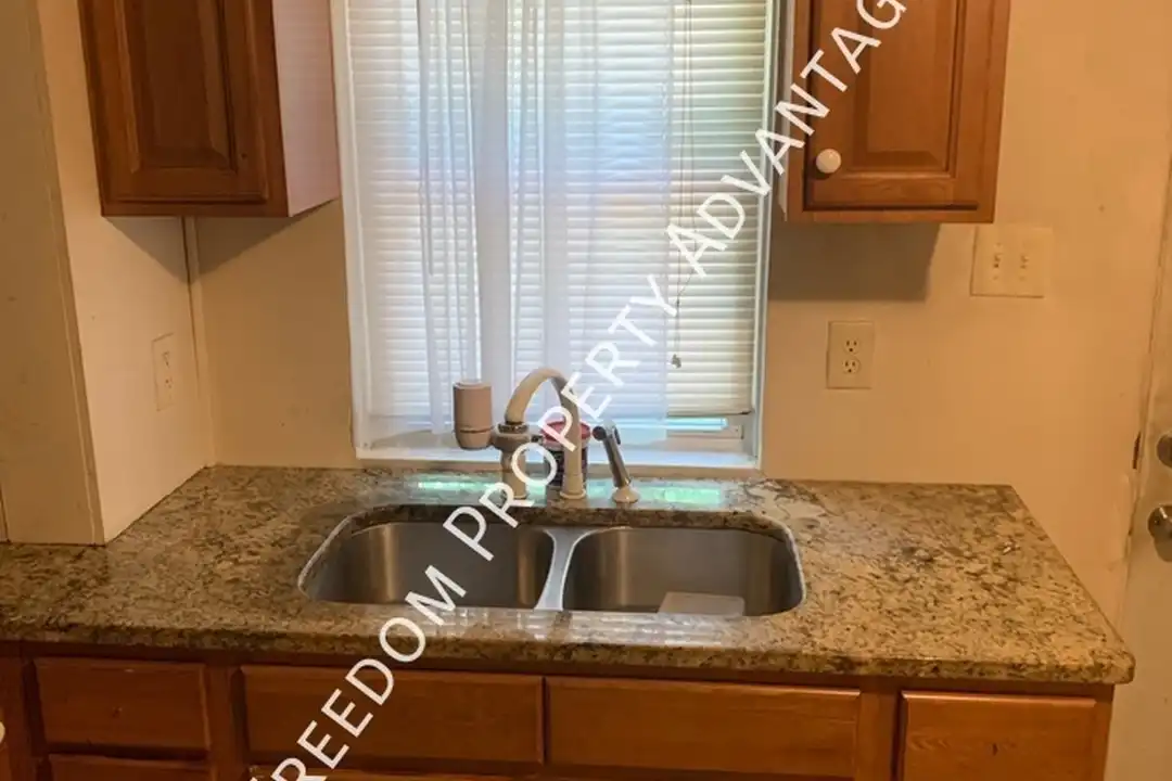 291 Greenlee Rd – photo 1