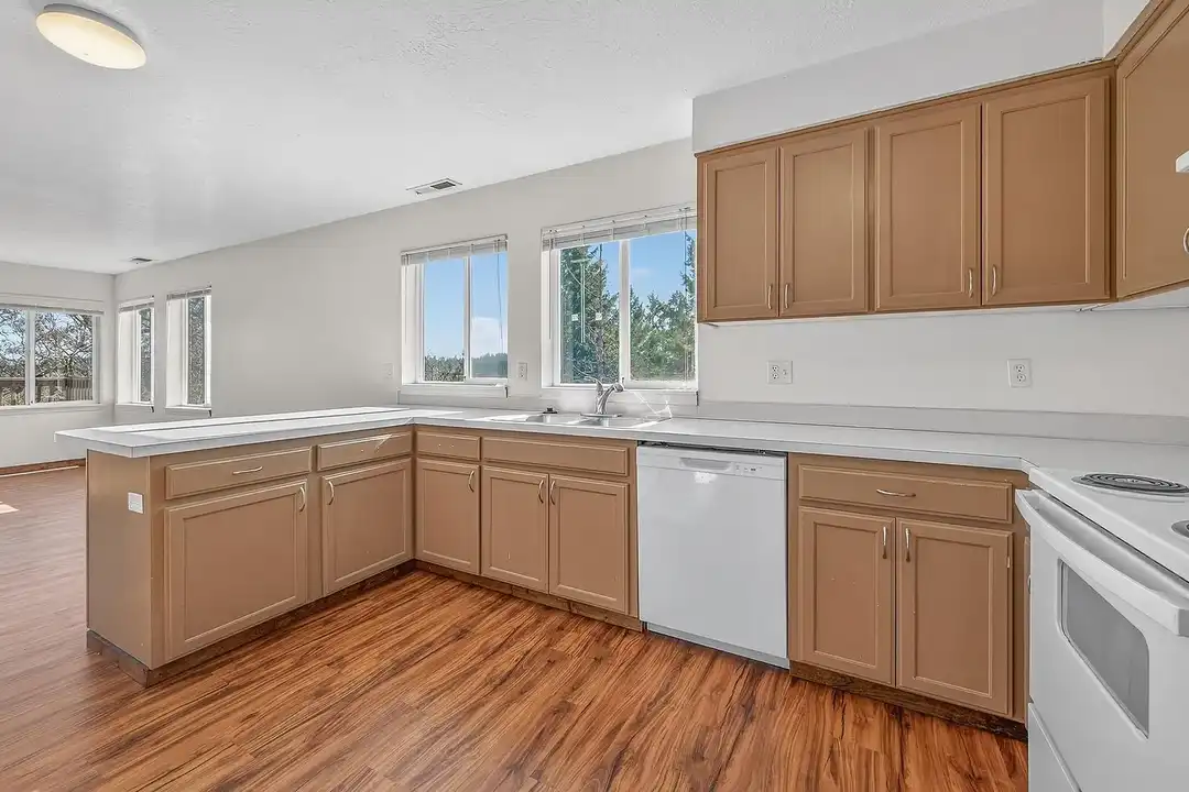 College Park Townhomes - View 5