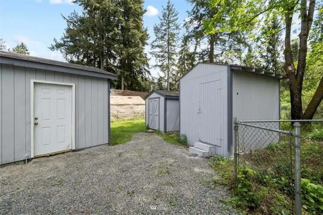 8740 Boxwood Ct SE - View 5
