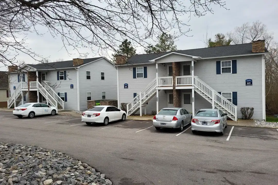 1671 Sparta Hwy – photo 1 of 9
