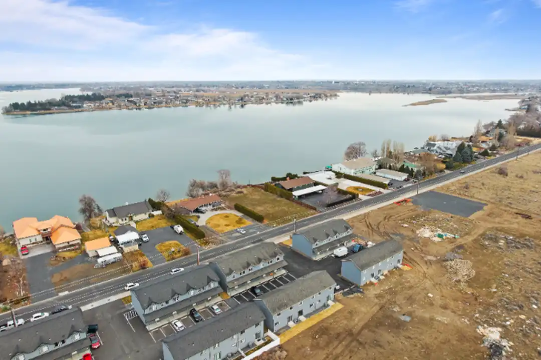 2637 W Marina Dr - View 2