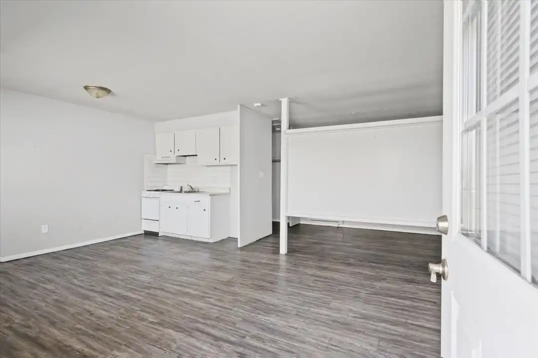 1208 Major St unit 9 – photo 1 of 16