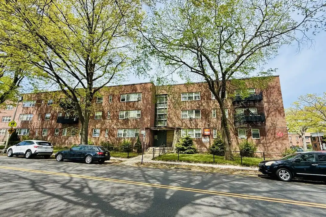 68 Elmwood Ave unit S – photo 1