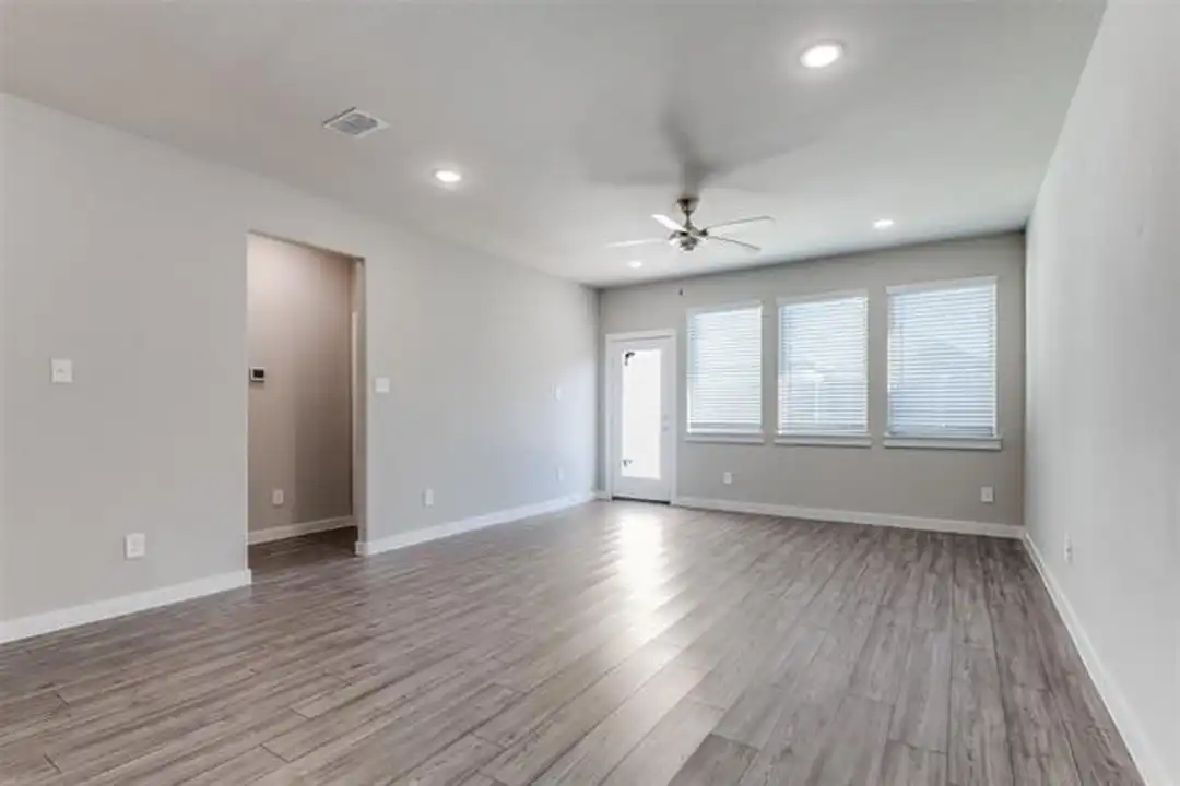 2412 Green River Rd - View 6