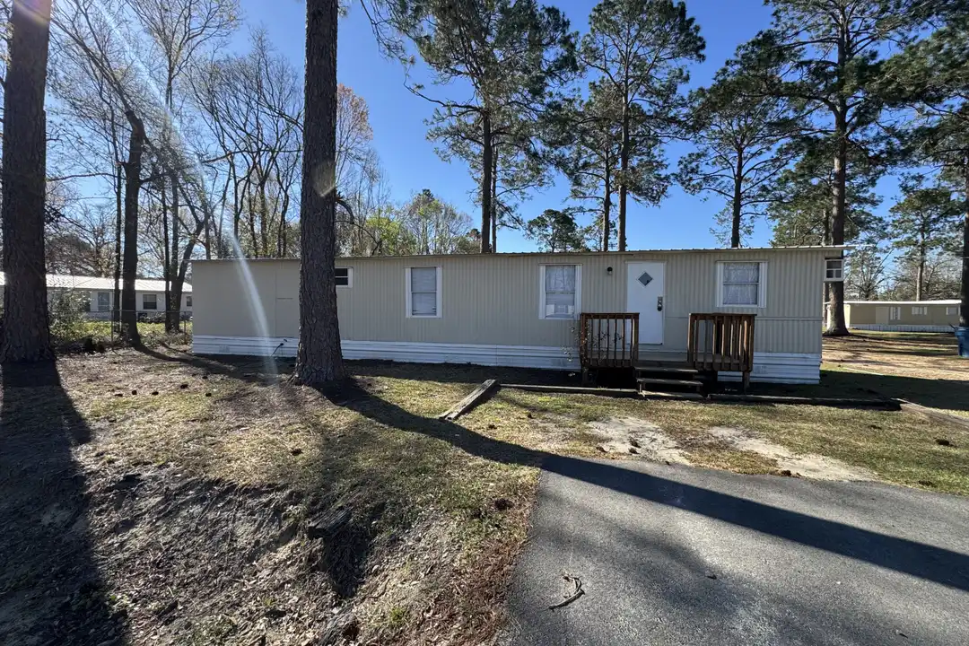 211 Victoria Cir unit 1 – photo 1 of 11