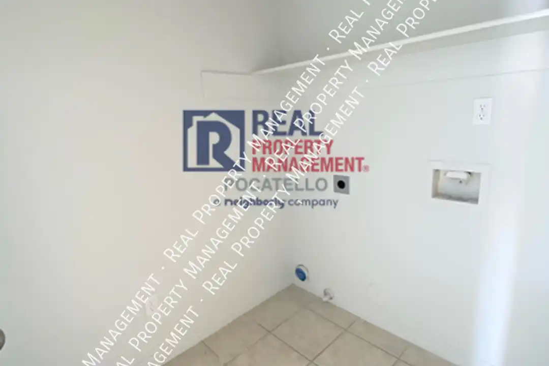 414 Pheasant Ridge Dr - More