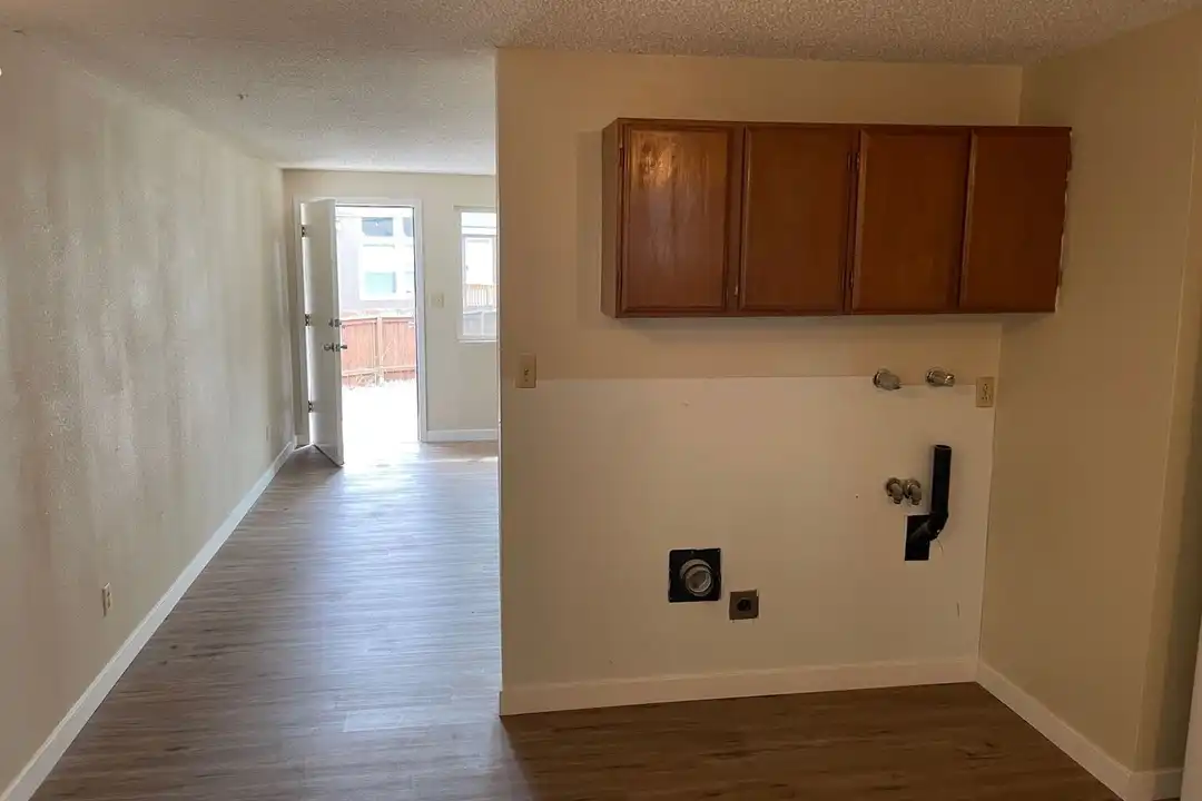 1515 Arthur St unit # 3 - More